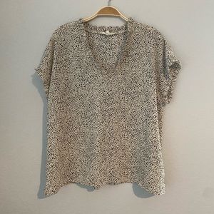 Grade & Gather Boutique Neutral Spotted Blouse • Medium